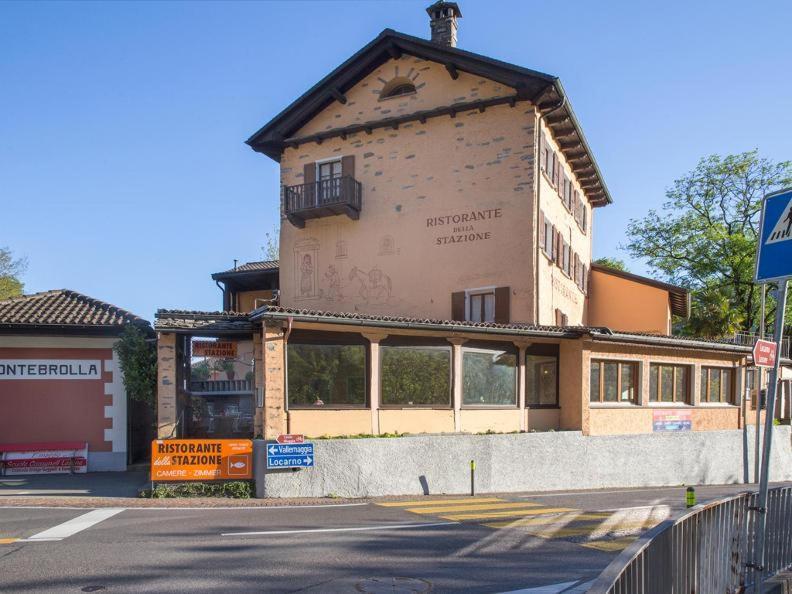 Готель Ristorante Della Stazione Tegna Екстер'єр фото